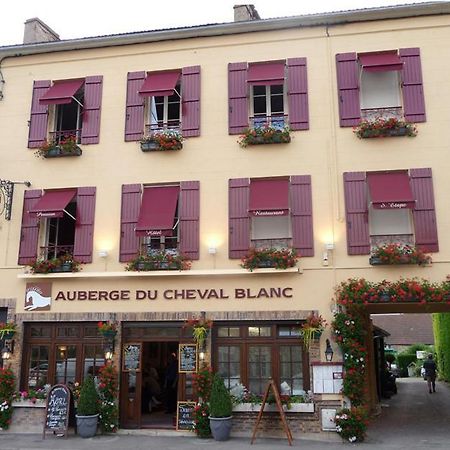 Auberge Du Cheval Blanc Аваллон Экстерьер фото